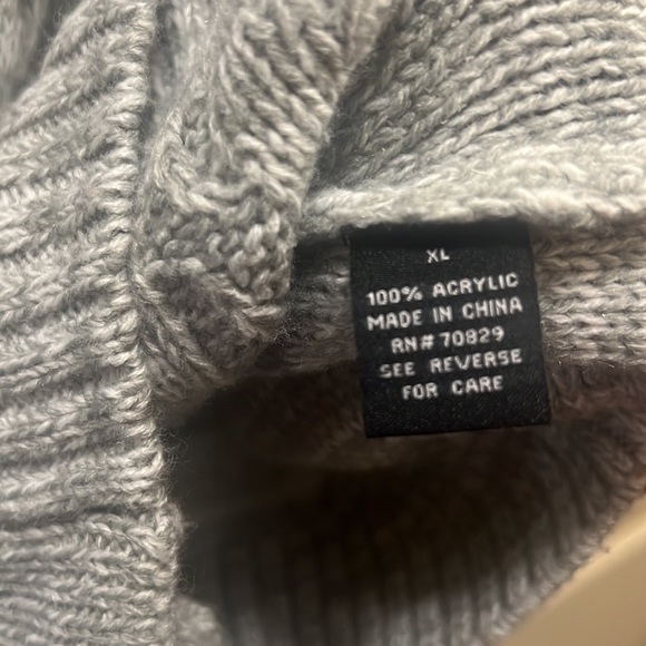 Carbon Button Down Men’s Sweater XL - Picture 6 of 12